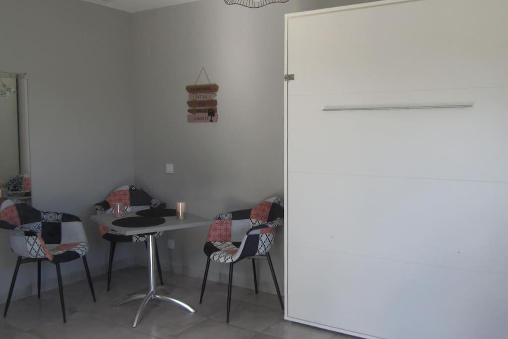 Studio Tout Confort Au Coeur Des Graves Portets Exterior photo